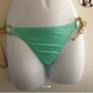 Medium top. Small bottom